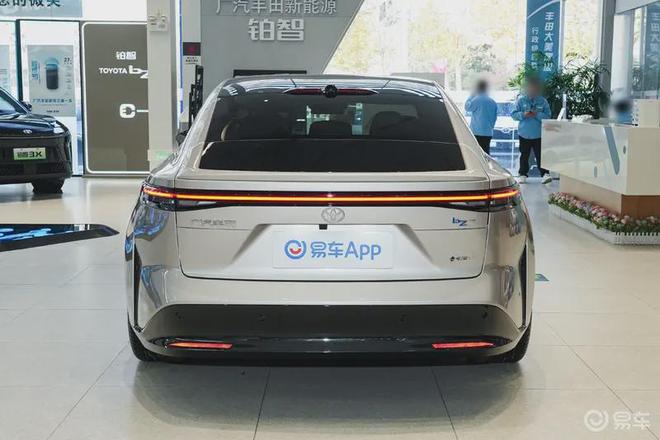 店 配华为鸿蒙座舱将于明年3月上市冰球突破豪华版广汽丰田铂智7实车到(图3)